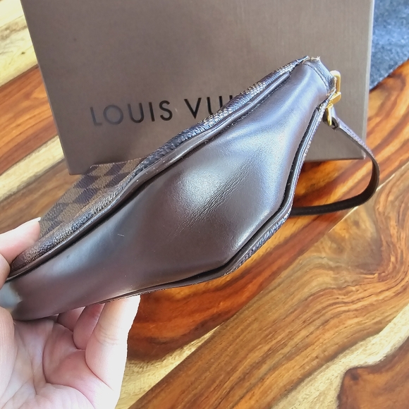 Authentic Louis Vuitton Navona damier ebene with original box. - Picture 6 of 15